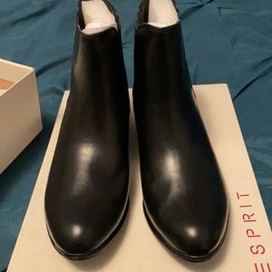 Black fall boots!!! Size 8